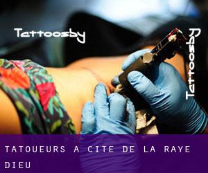 Tatoueurs à Cité de la Raye Dieu