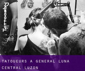 Tatoueurs à General Luna (Central Luzon)