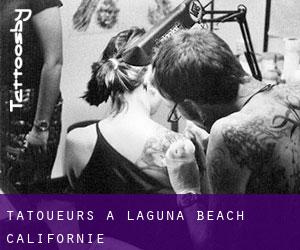 Tatoueurs à Laguna Beach (Californie)