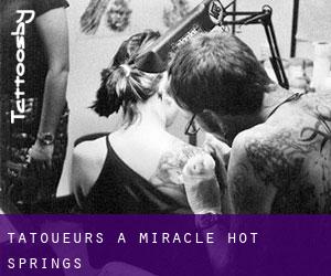 Tatoueurs à Miracle Hot Springs